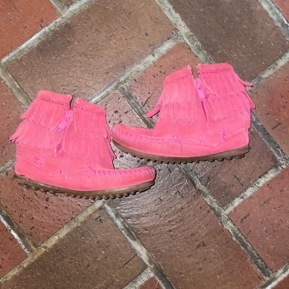 Double Fringed Pink Moccasin Boots 7 - Picture 6 of 11